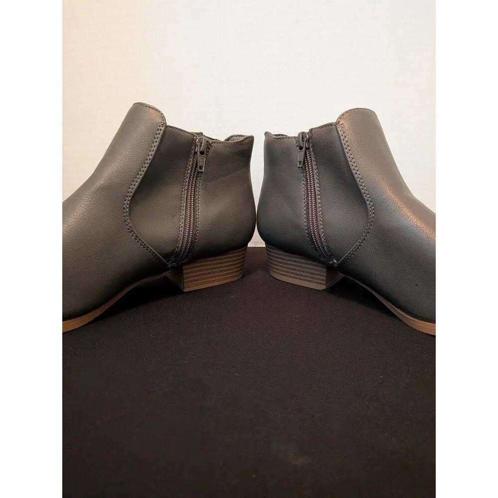 Croft & Barrow Ankle Boots Womens Size 9 Batterstone Chelsea Style Zip Up Short